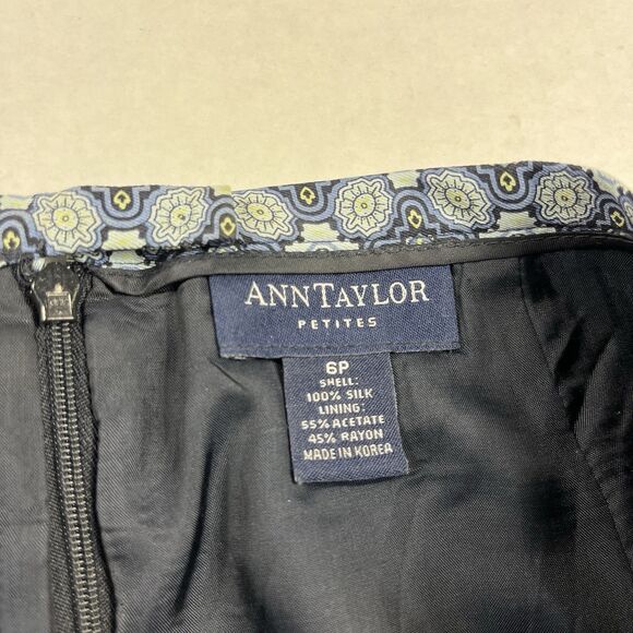 Ann Taylor Silk Pencil Skirt Blue Black Geometric Print 6P Petite Work Career - Picture 7 of 10